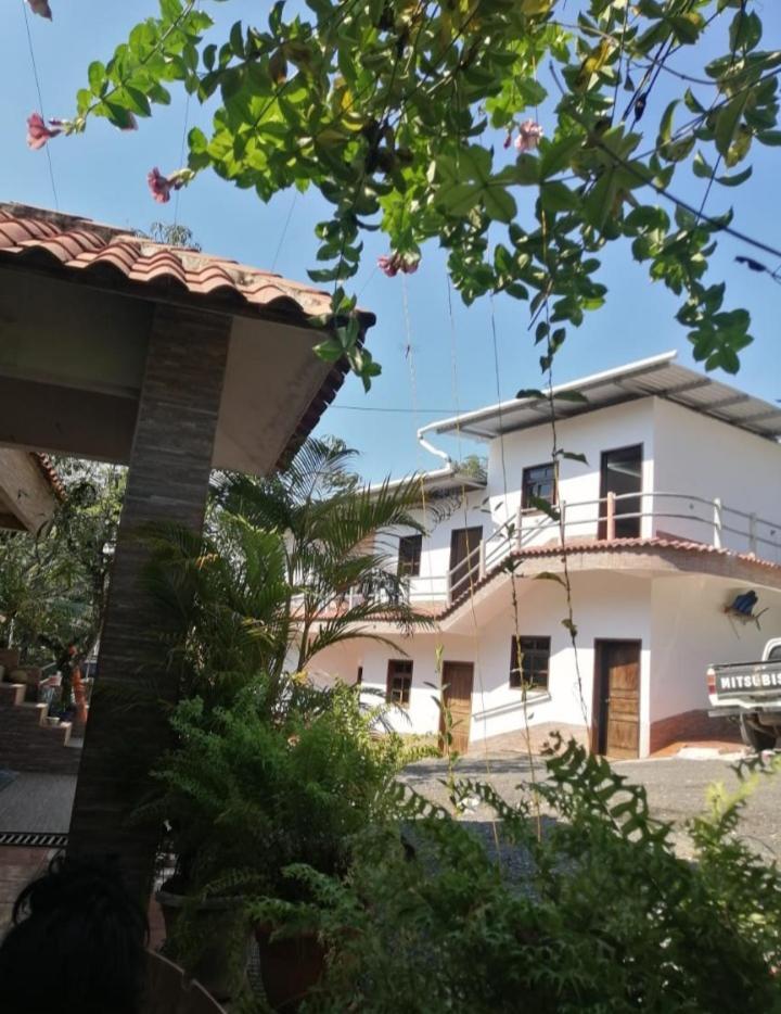 Hotel El Pez Dorado Río Dulce Exterior foto